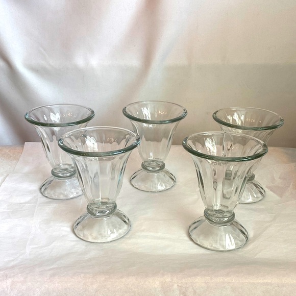 Vintage—Set of 5 Ice Cream Sundae Dishes by Libbey Glass Company - Picture 1 of 7